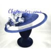 Chapeau – Capeline « Eliza » – Capeline formée saucer en sisal blanc et marine, agrémentée d une tige fleurie. 7