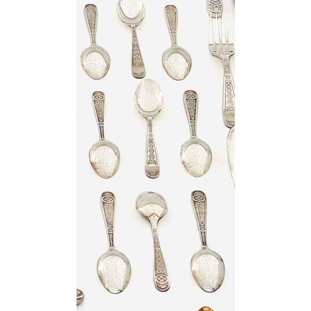Christofle, Modèle « Villeroy » Ménagère 127 p Métal Argenté 4