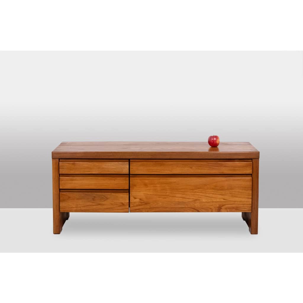 Pierre Chapo. Commode basse en orme blond. Circa 1970. LS64923507P 4