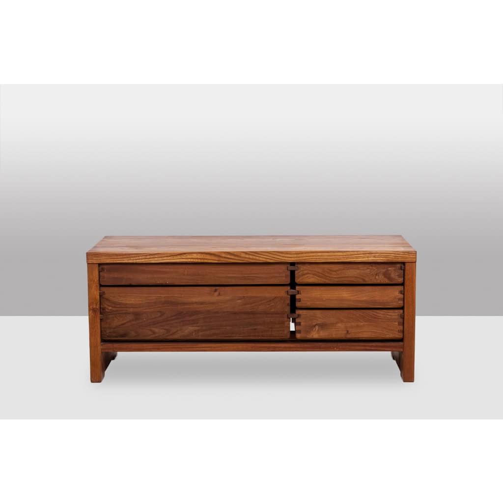 Pierre Chapo. Commode basse en orme blond. Circa 1970. LS64923507P 8