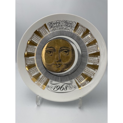 Suite de onze assiettes de la série Calendario par Piero FORNASETTI 3