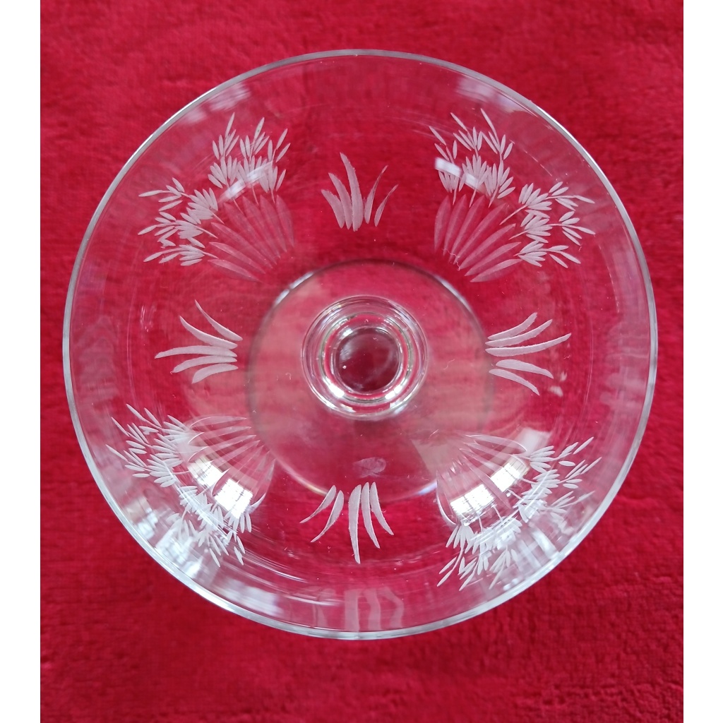 8 coupes en cristal ancien à champagne 4
