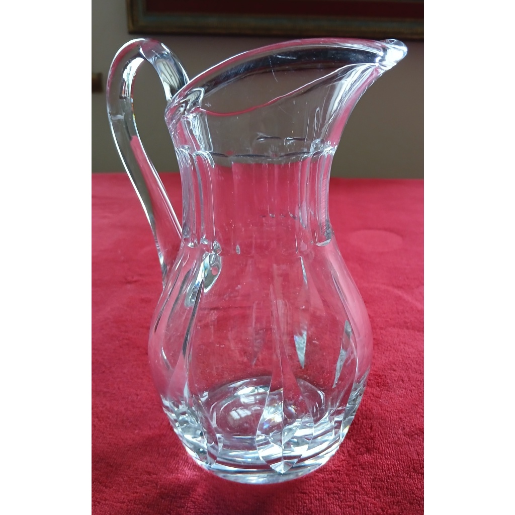 Un broc à eau en cristal signé Saint louis modèle Cerdagne 4