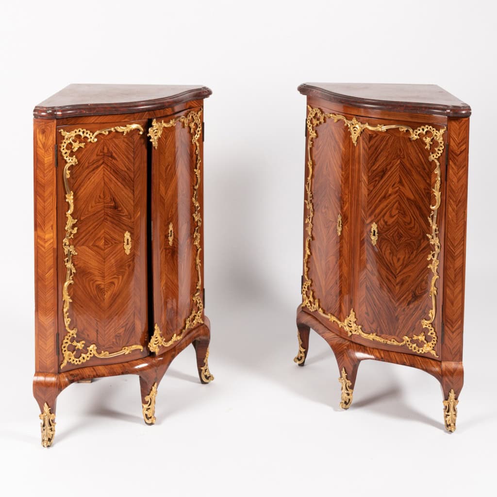 Paire d’encoignures d’époque Régence, XVIIIe 5