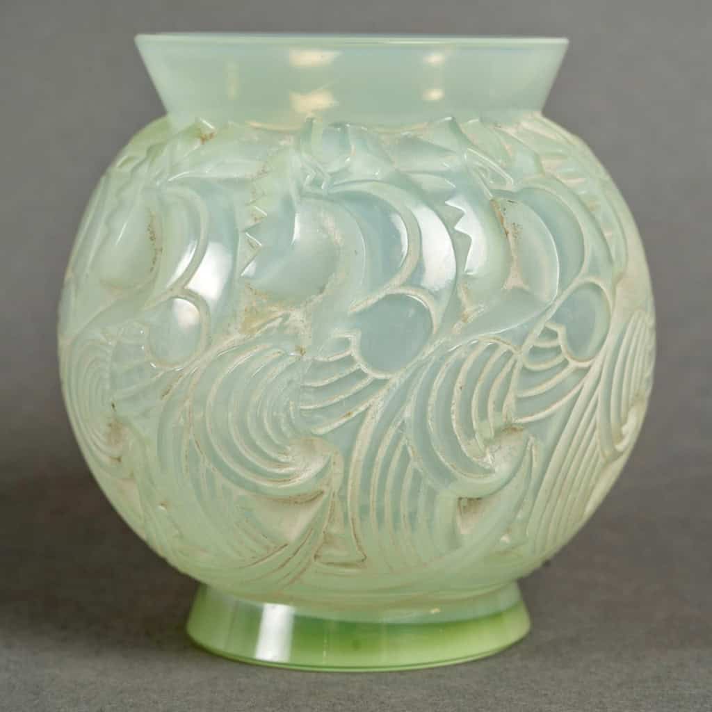 1931 René Lalique – Vase Le Mans Verre Vert Céladon Patiné Blanc 5