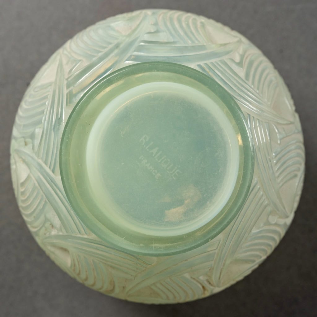 1931 René Lalique – Vase Le Mans Verre Vert Céladon Patiné Blanc 7