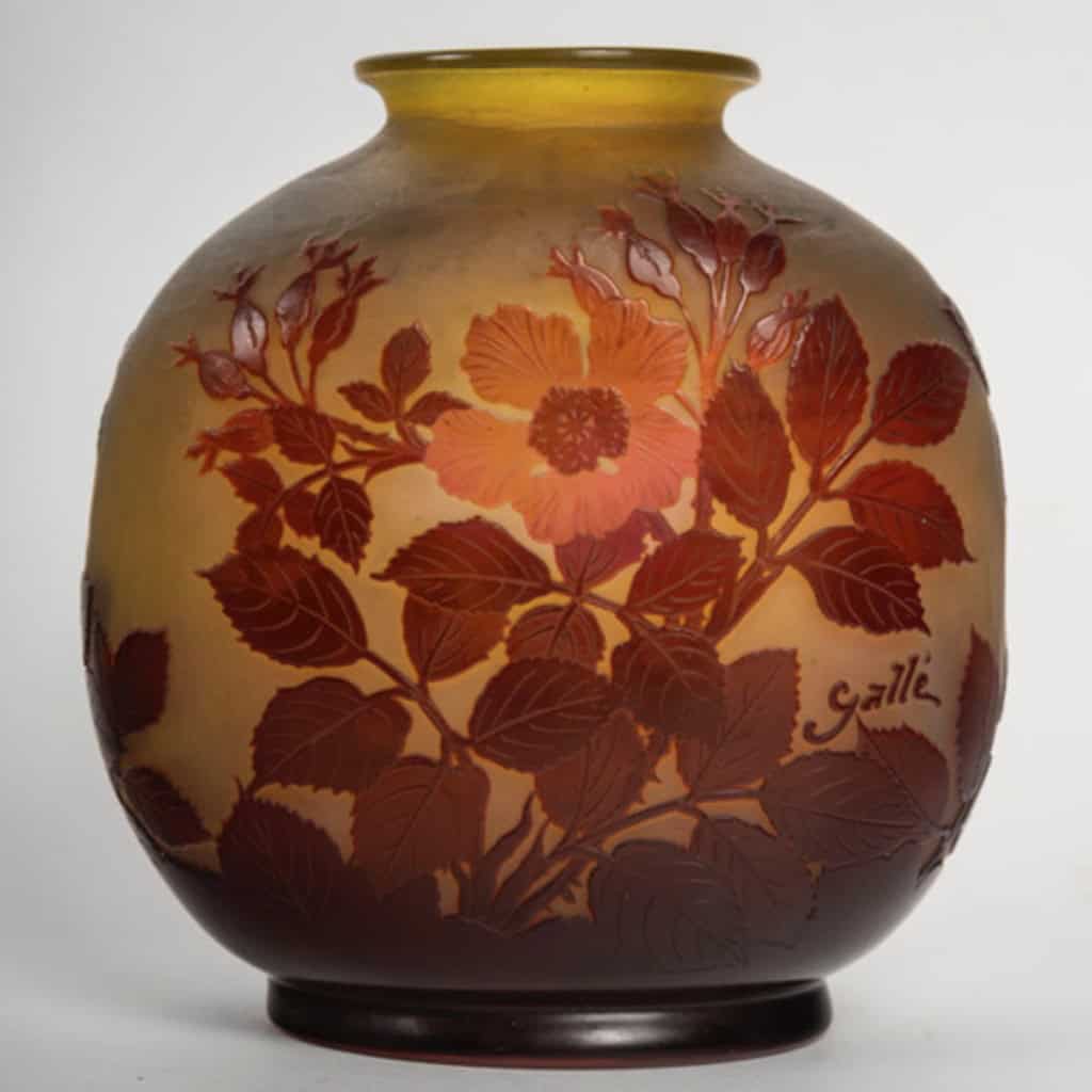 E Gallé Vase verre rouge et jaune 4