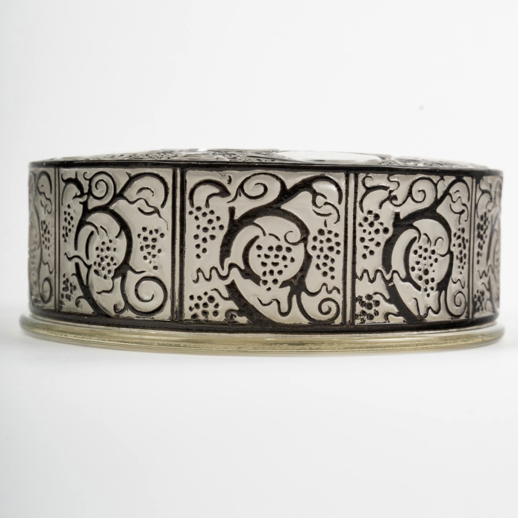 1926 René Lalique – Boîte Roger Verre Blanc Emaillé Noir 5