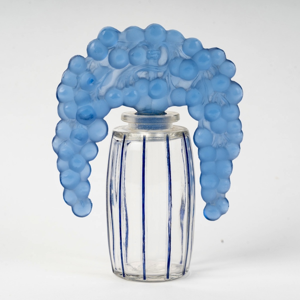 1920 René Lalique – Flacon Bouchon Cassis verre bleu saphir 3