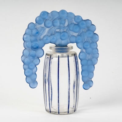 1920 René Lalique – Flacon Bouchon Cassis verre bleu saphir