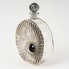 1922 René Lalique – Flacon La Perle Noire Verre Blanc Patiné Gris et Emaillé Noir pour Forvil 11