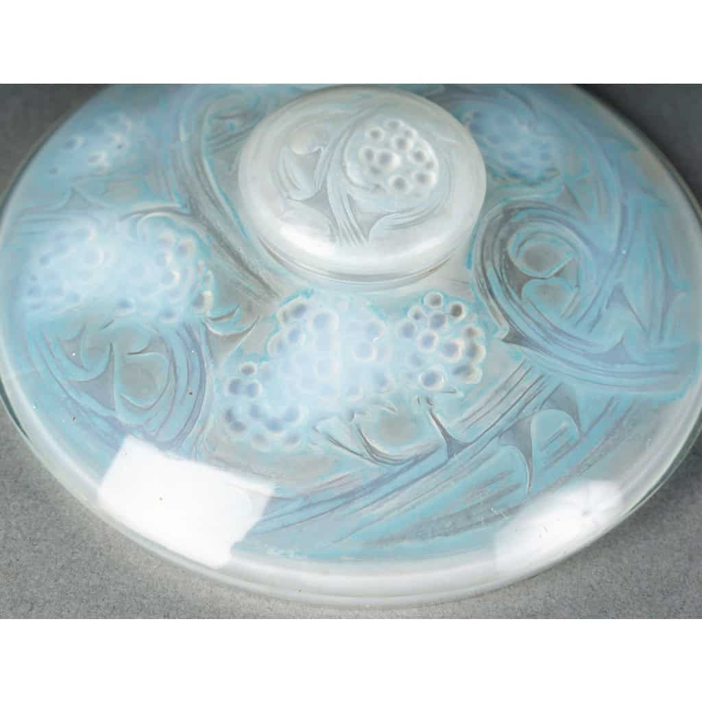 1920 René Lalique – Encrier Mûres Verre Opalescent Patiné Bleu 7