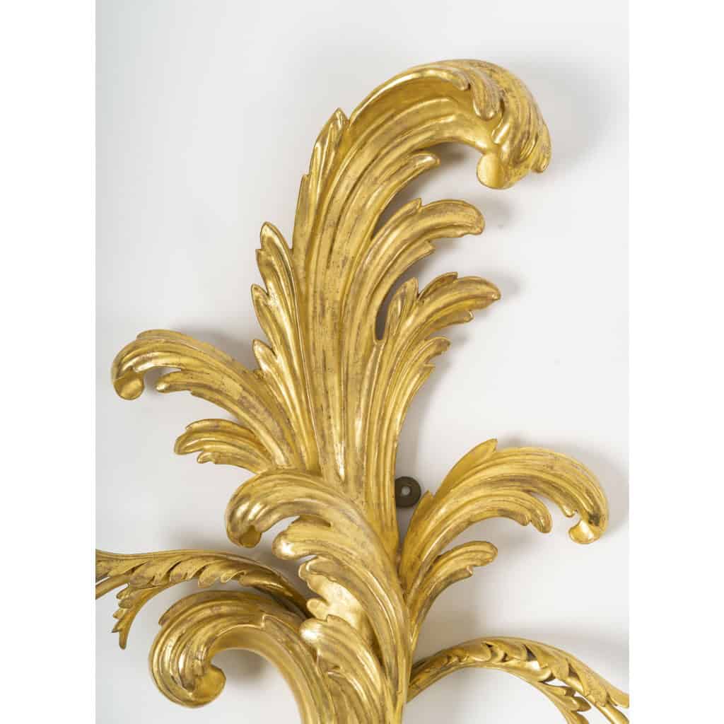Suite de 4 appliques de style rocaille en bois sculpté et doré, circa 1900 4