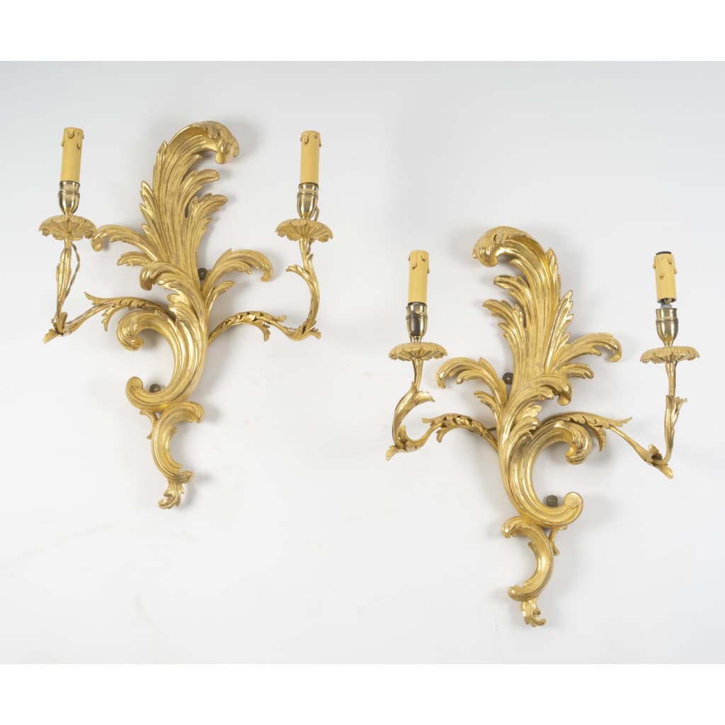 Suite de 4 appliques de style rocaille en bois sculpté et doré, circa 1900 9