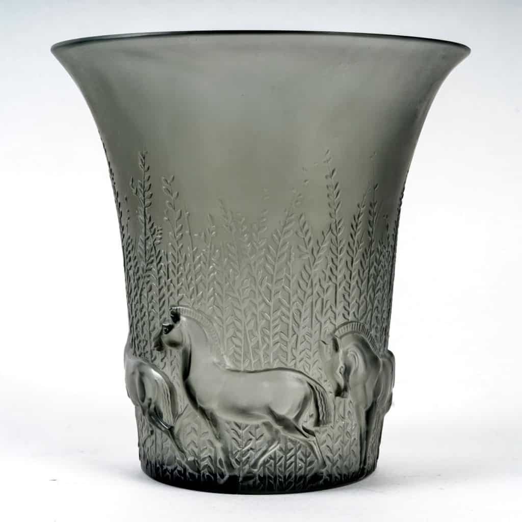 1930 René Lalique – Vase Chevaux Verre Gris Patiné Blanc 3