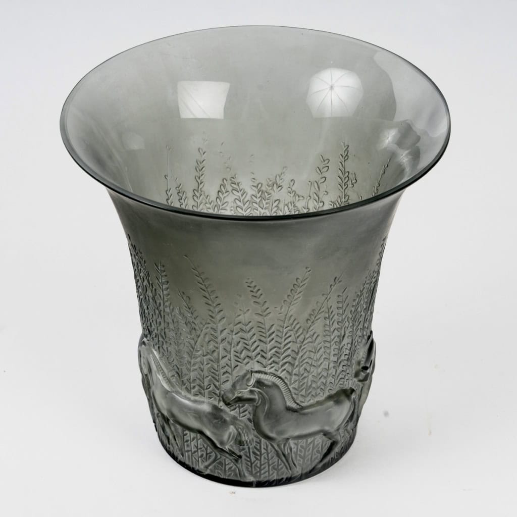 1930 René Lalique – Vase Chevaux Verre Gris Patiné Blanc 5
