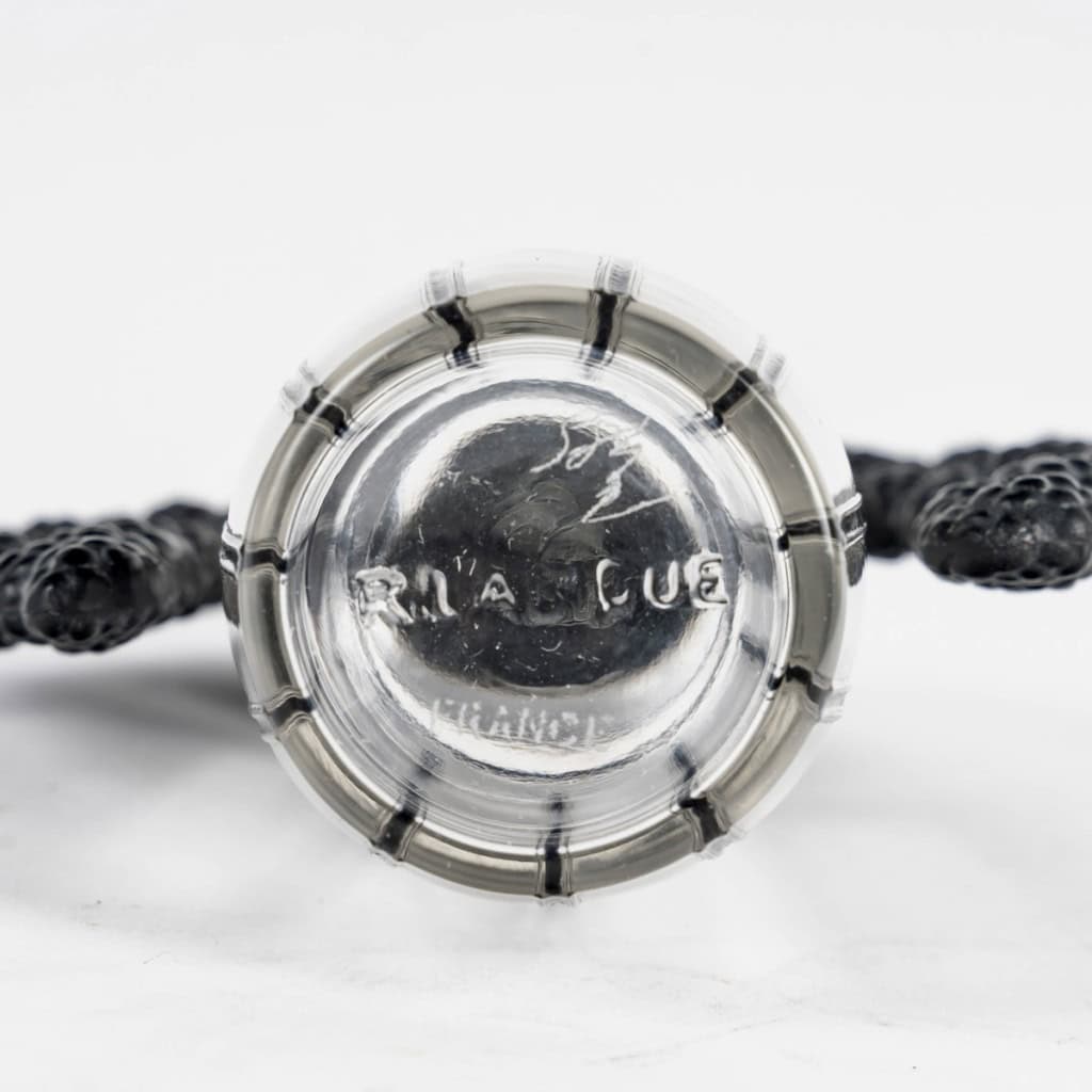 1920 René Lalique – Flacon Bouchon Mûres verre noir patiné blanc 7