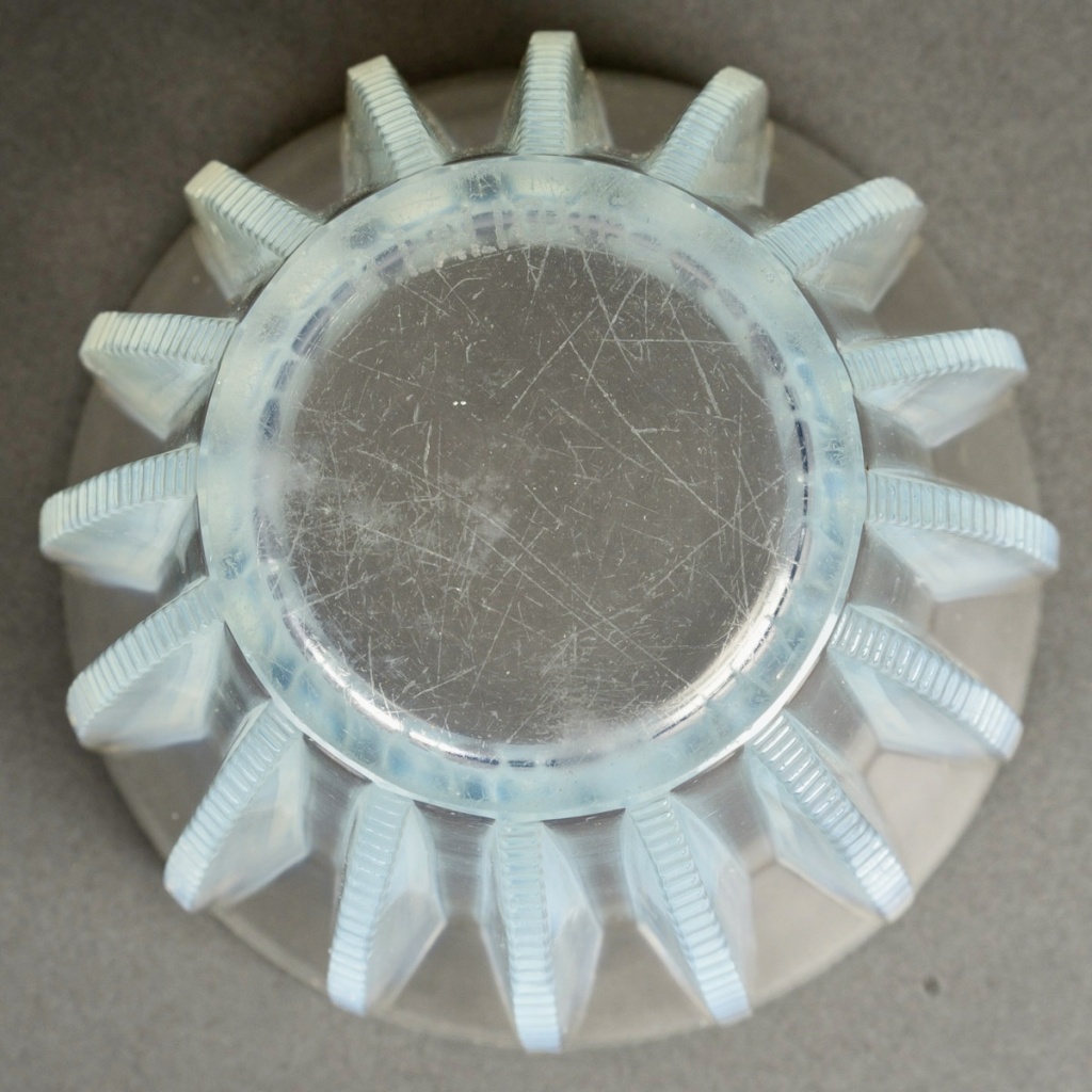 1933 René Lalique – Vase Art Déco Chamonix Verre Opalescent 7