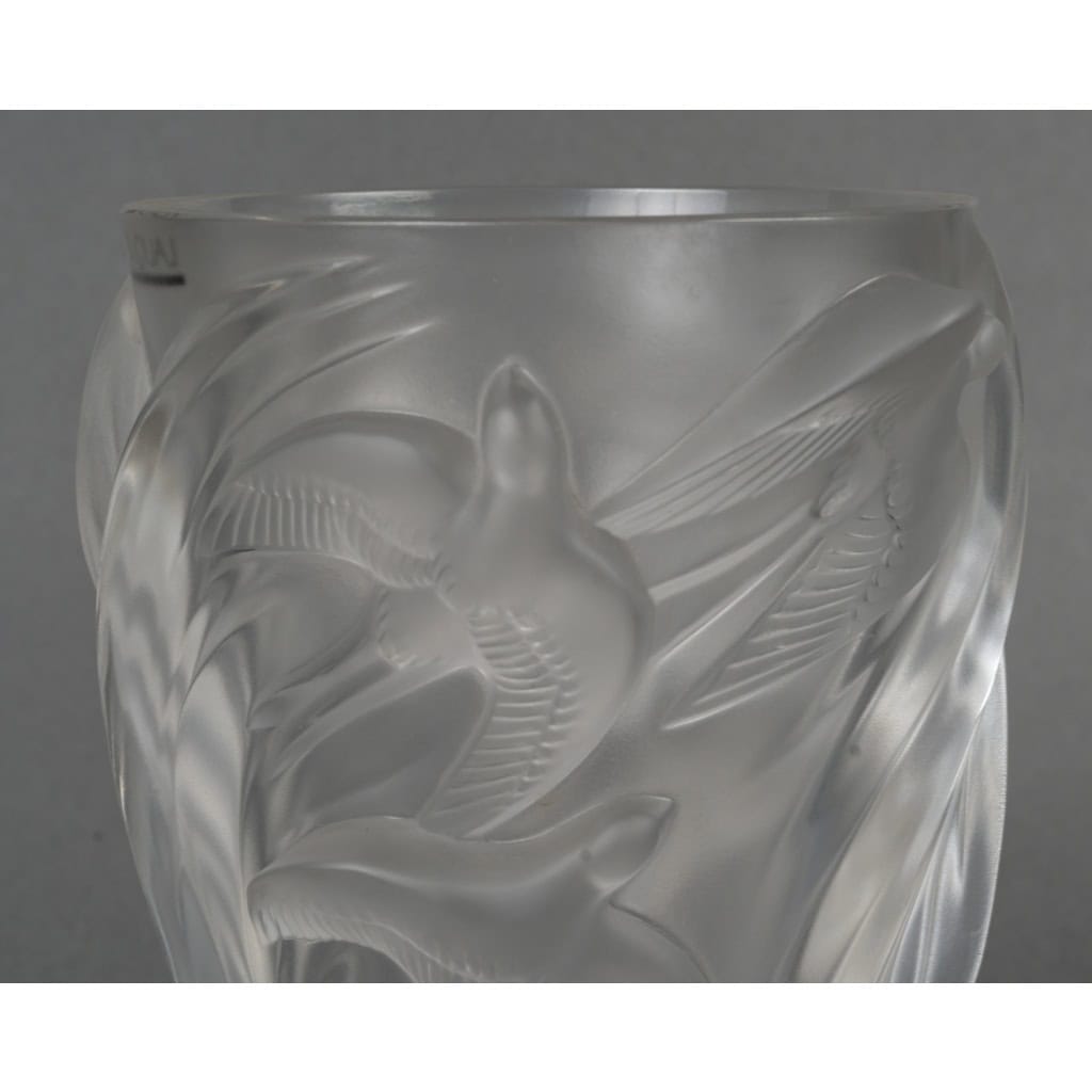 LALIQUE – Vase « Martinets », vers 1980–2000 8