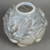 1924 René Lalique – Vase Formose Verre Opalescent Patiné Gris 12
