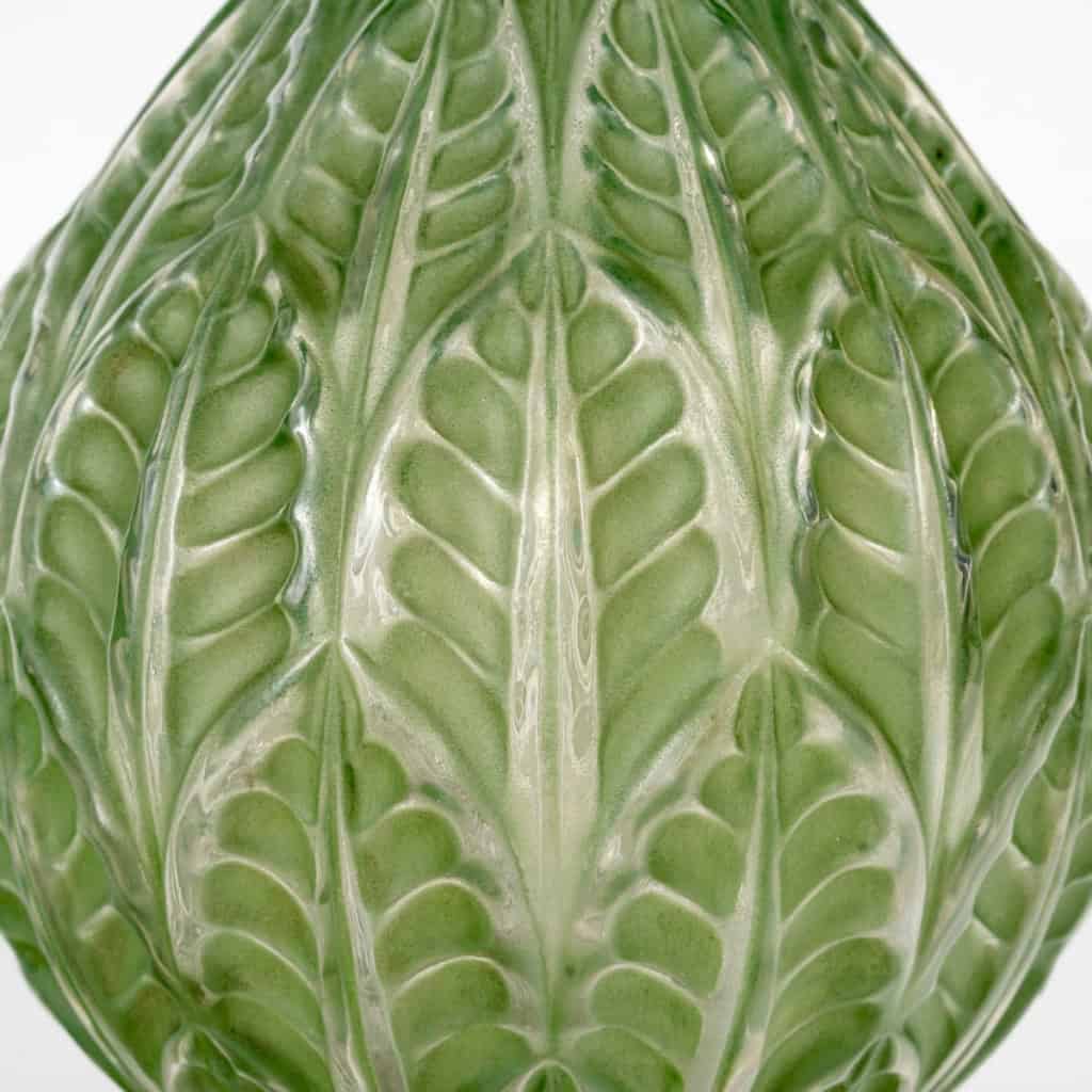 1927 René Lalique – Vase Malesherbes Verre Blanc Patiné Vert 6