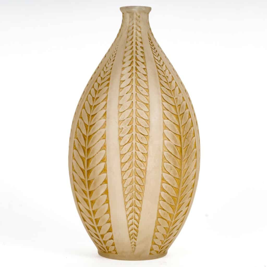 1921 René Lalique – Vase Acacia Verre Blanc Patiné Sépia 3
