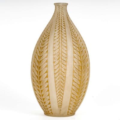 1921 René Lalique – Vase Acacia Verre Blanc Patiné Sépia