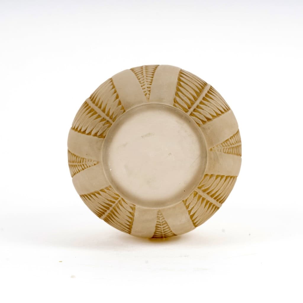 1921 René Lalique – Vase Acacia Verre Blanc Patiné Sépia 7