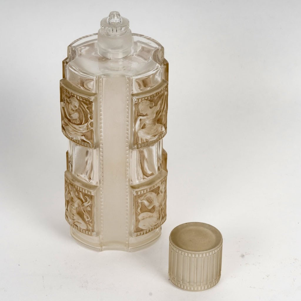1942 René Lalique – Flacon Hélène Verre Blanc Patiné Sépia 7