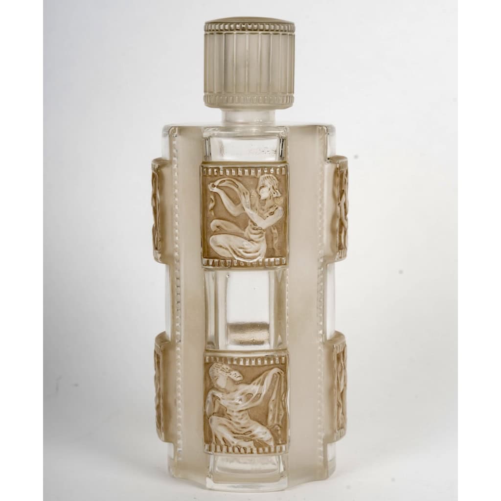 1942 René Lalique – Flacon Hélène Verre Blanc Patiné Sépia 4