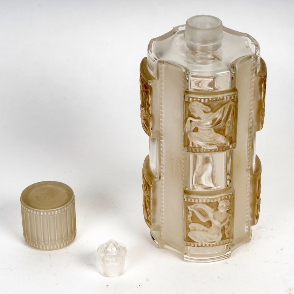 1942 René Lalique – Flacon Hélène Verre Blanc Patiné Sépia 8