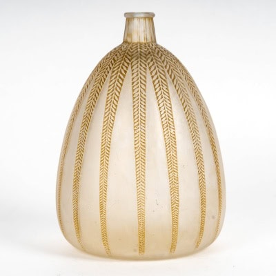 1921 René Lalique – Vase Mimosa Verre Blanc Patiné Sépia