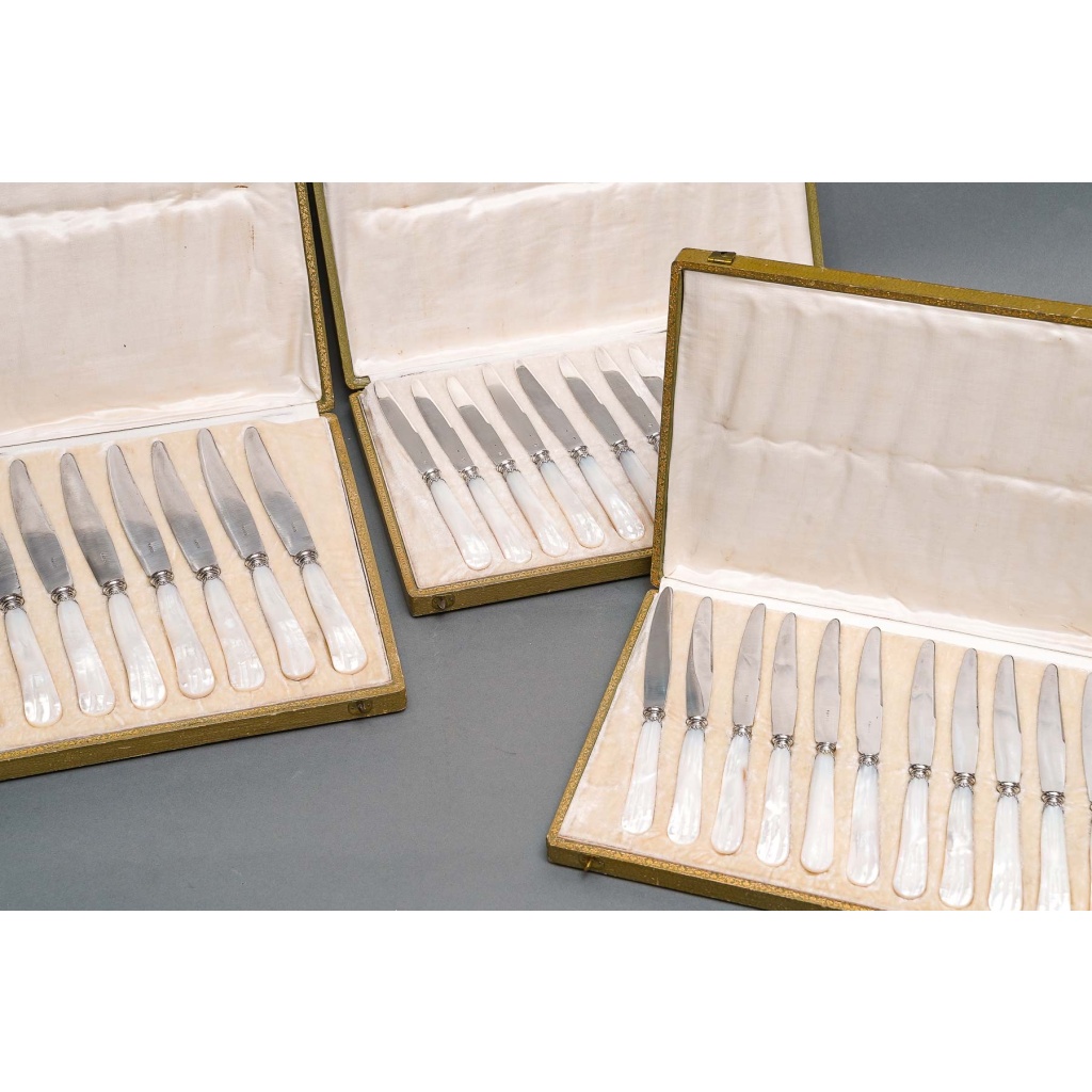 Service de coutellerie de 36 couteaux en coffret d’origine ART DECO 7