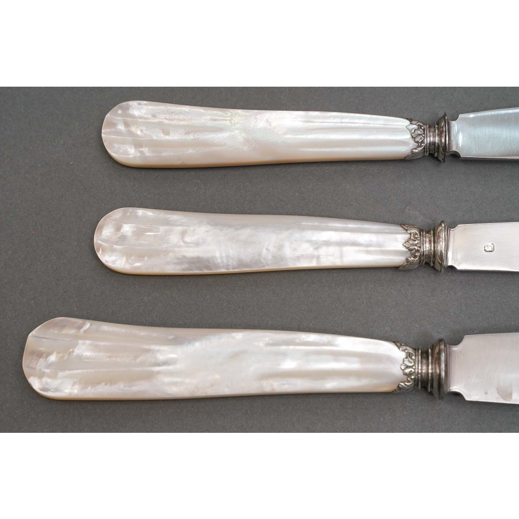 Service de coutellerie de 36 couteaux en coffret d’origine ART DECO 11