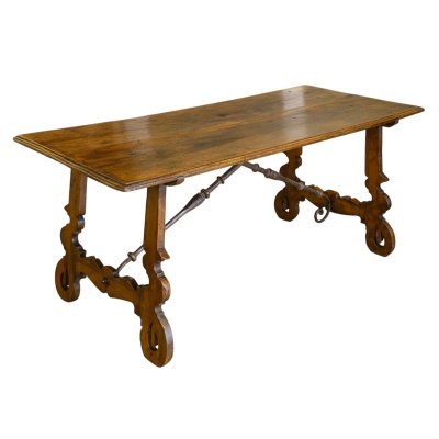 18ème siècle Table Espagnole en noyer