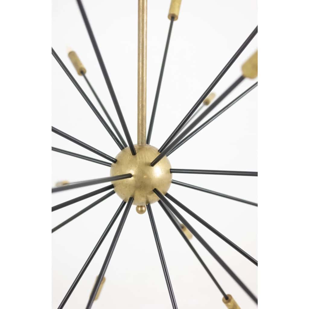 Lustre de forme Spoutnik en laiton doré patiné et laqué noir. Contemporain. LS64501609P 9