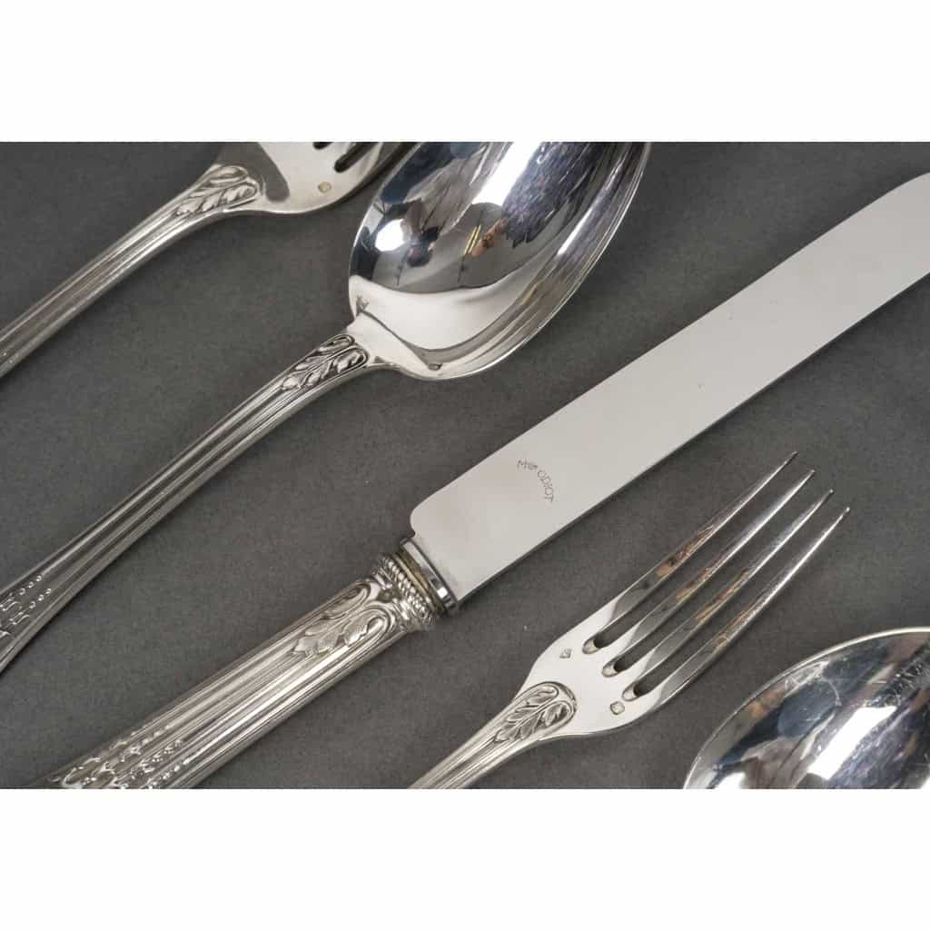 ODIOT – Ménagère de couverts 99 pièces argent massif modèle « LOUVECIENNES » XXè 27