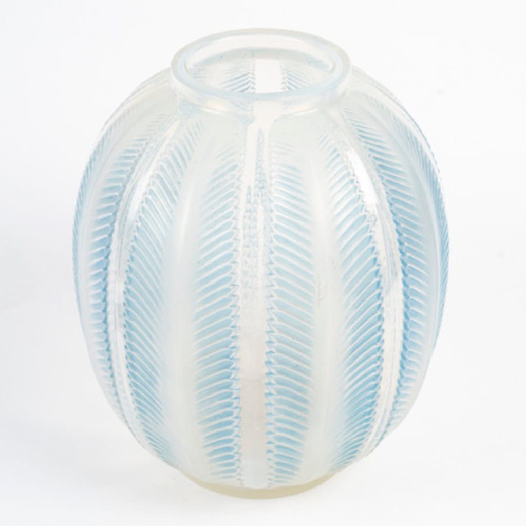 1932 – René Lalique – Vase « Biskra » Opalescent. 4