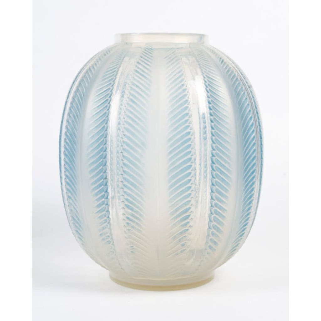 1932 – René Lalique – Vase « Biskra » Opalescent. 6