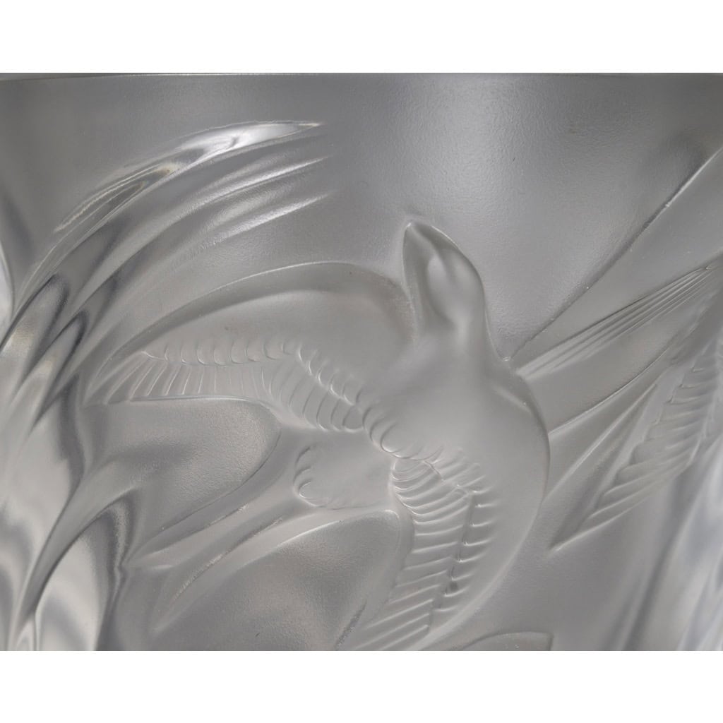 Lalique – Vase Martinets 14