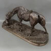 Sculpture – Jument à L’ Écurie Jouant Avec Un Chien , Pierre – Jules Mêne (1810-1879) – Bronze 16