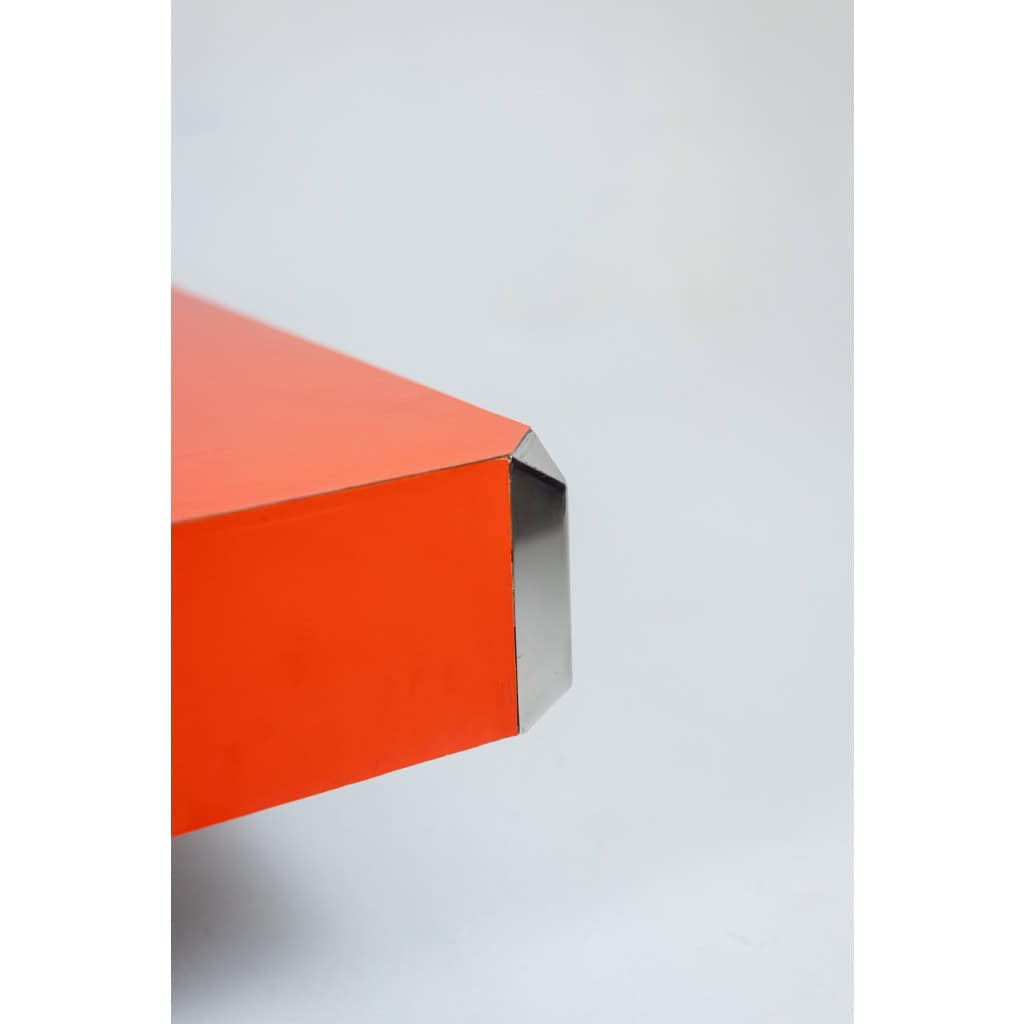 Willy Rizzo. Table basse laquée formant bar. Années 1970. LS64841359O 8