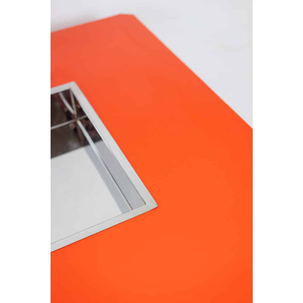 Willy Rizzo. Table basse laquée formant bar. Années 1970. LS64841359O 9