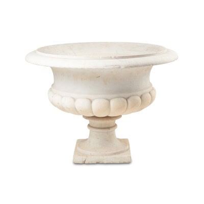 Vase Médicis à panse gaudronnée et col évasé en marbre. Circa 1880 LS6458208P