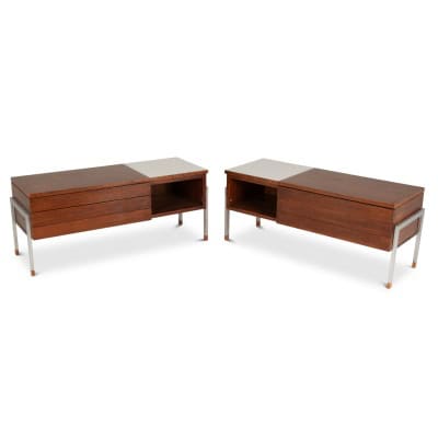 Paire de commodes basses en teck et métal chromé. Années 60. LS6495708M