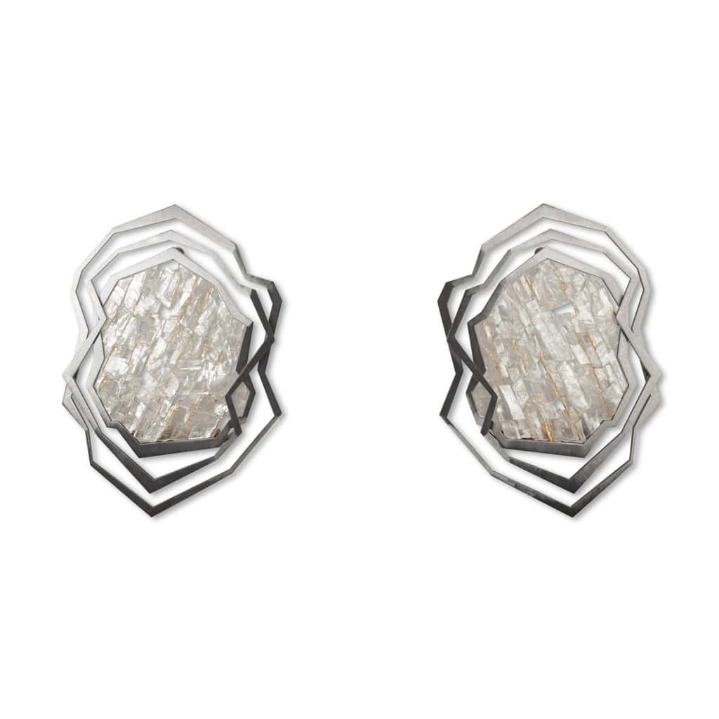 Paire d’appliques en métal brossé et cristal de roche. Contemporain. LS65333801H 3