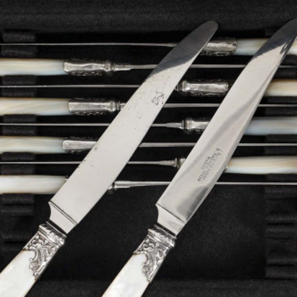 Orfèvre MERITE – Ensemble de 36 couteaux en nacre et argent Fin XIXe 21