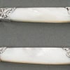 Orfèvre MERITE – Ensemble de 36 couteaux en nacre et argent Fin XIXe 39
