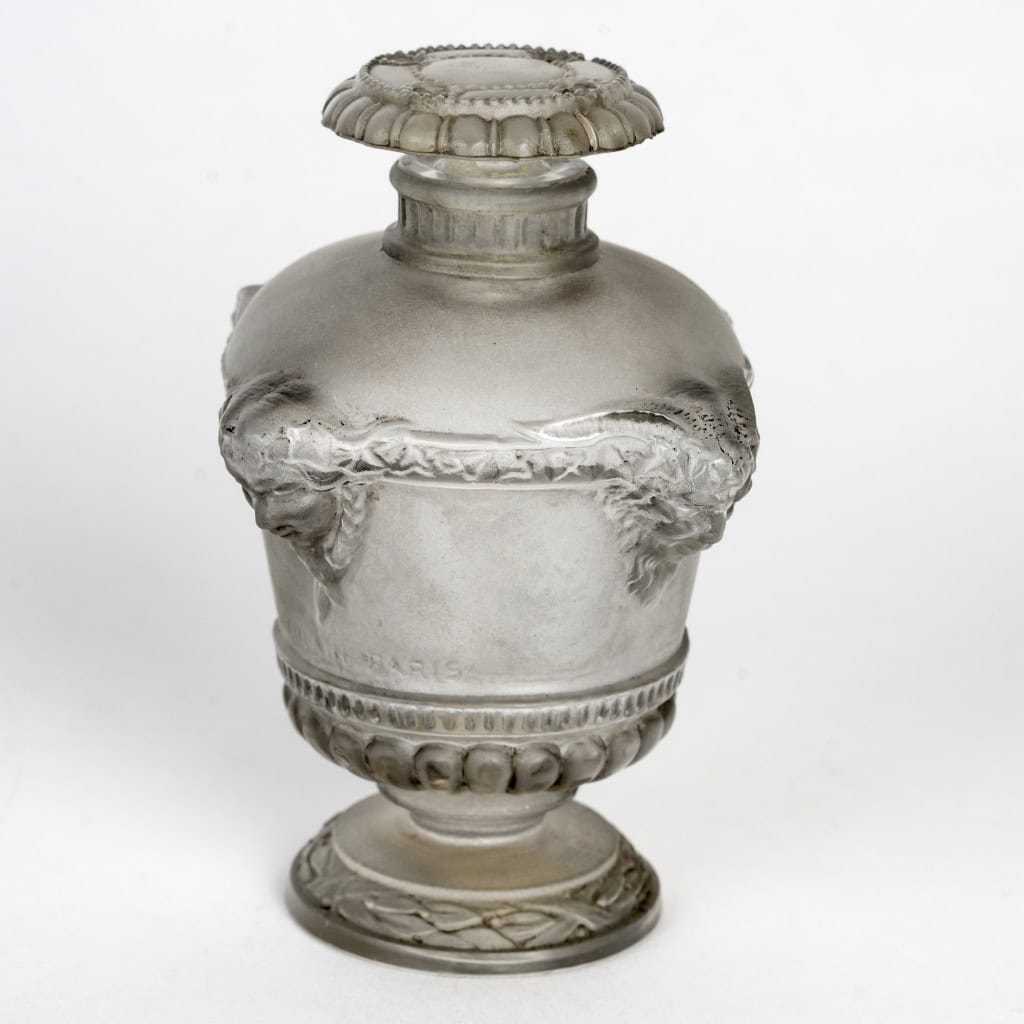 1925 René Lalique – Flacon « Bouquet de Faunes » verre blanc patiné gris pour Guerlain 4