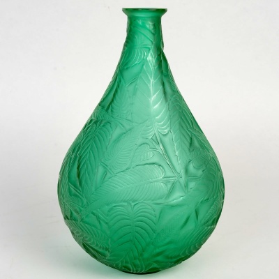 1923 René Lalique – Vase Sauges Verre Vert Emeraude